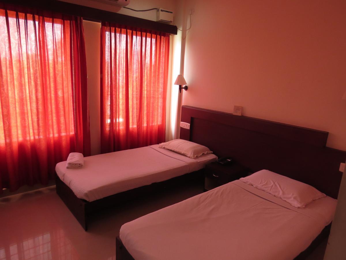 Lals Residency Hotell Adur Rom bilde